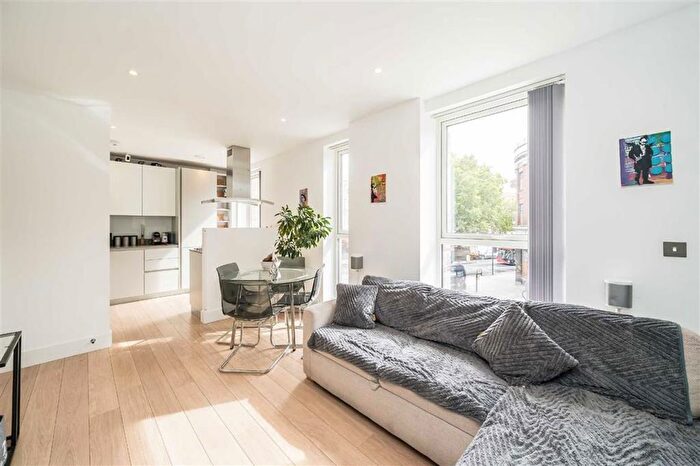 2 Bedroom Flat For Sale In Stockwell Park Walk, Stockwell, SW9