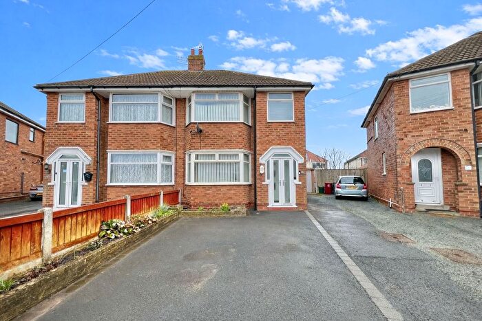 3 Bedroom Semi Detached House For Sale In Wingate Avenue, Cleveleys, FY5