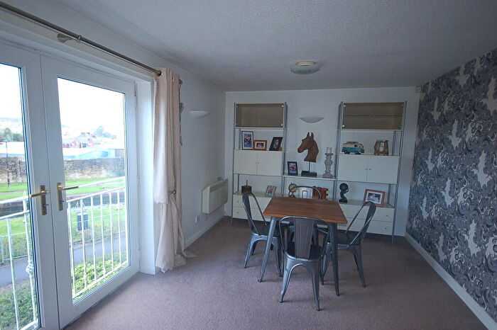 2 Bedroom Apartment To Rent In Lockside, Blackburn, BB2
