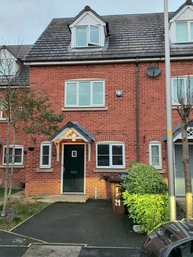 3 Bedroom Town House To Rent In Lowerfield Gardens, Golborne, WA3