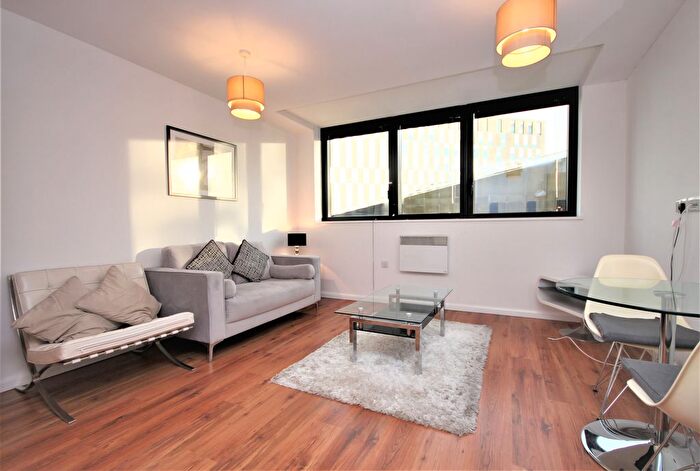 1 Bedroom Flat To Rent In Mann Island, Liverpool, Merseyside, L3