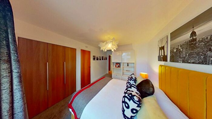 2 Bedroom Flat For Sale In Kimmerghame Terrace, Edinburgh, Midlothian, EH4