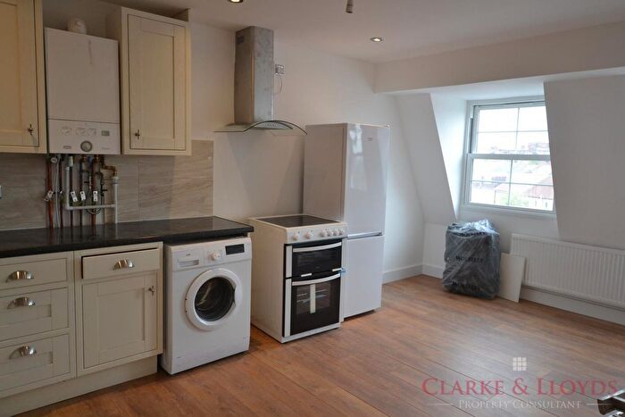 2 Bedroom Flat To Rent In Clapton, London, E5