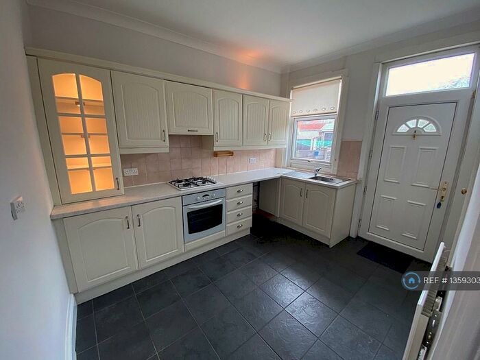2 Bedroom Terraced House To Rent In Castle Street, Barnsley, S70
