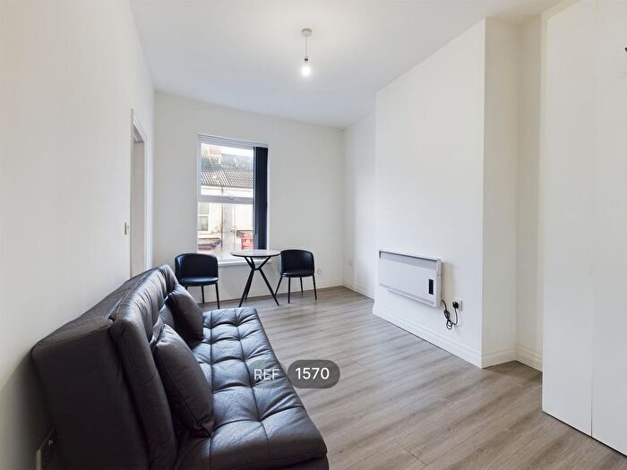 1 Bedroom Flat To Rent In Granville Street, Hull, HU3