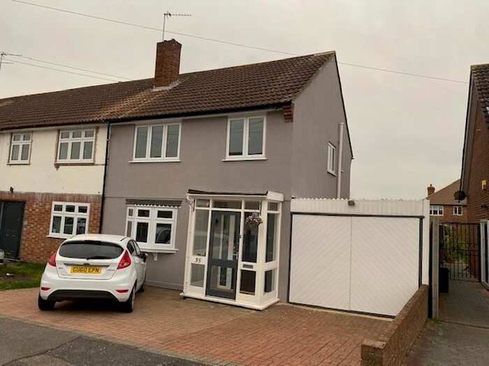 3 Bedroom Semi-Detached House To Rent In Wych Elm Close, Hornchurch, RM11