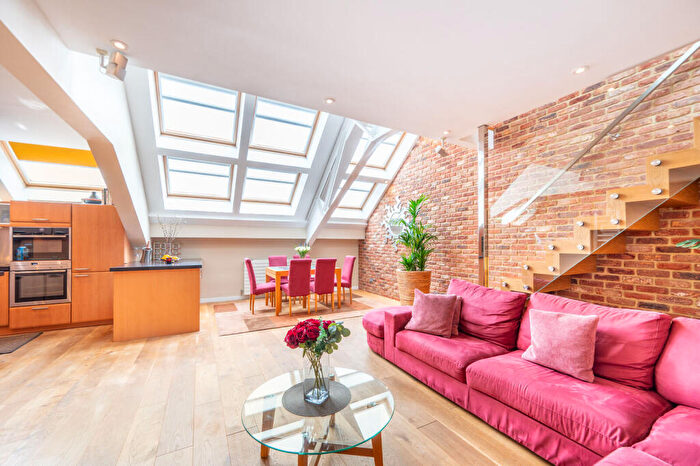 3 Bedroom Flat For Sale In Brook Road, Dollis Hill, London, NW2