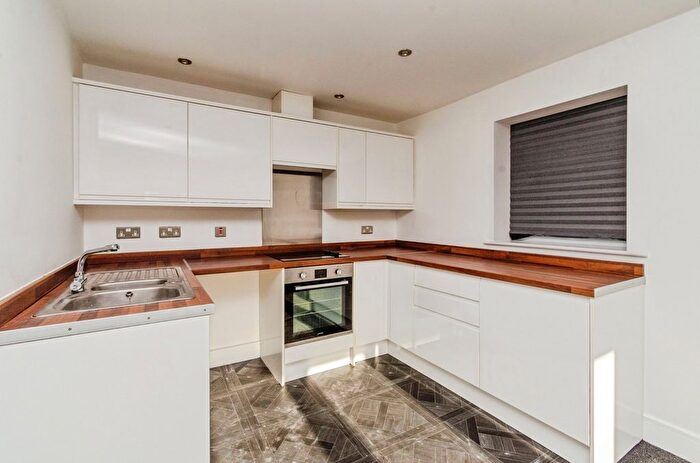 1 Bedroom Flat For Sale In Lichfield Road, Willenhall, West Midlands, WV12