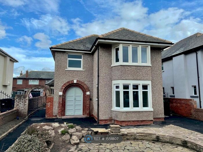 4 Bedroom Detached House To Rent In Clifton Drive, Blackpool, FY4