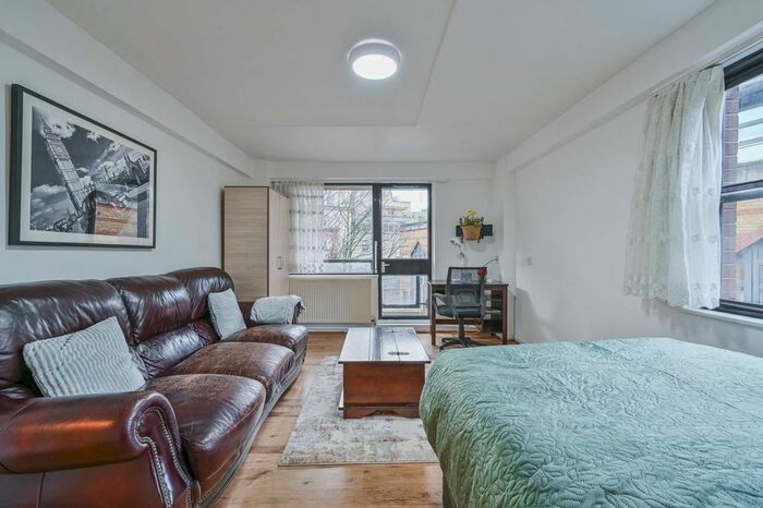 1 Bedroom Flat To Rent In Newton Street, Covent Garden, London, WC2B