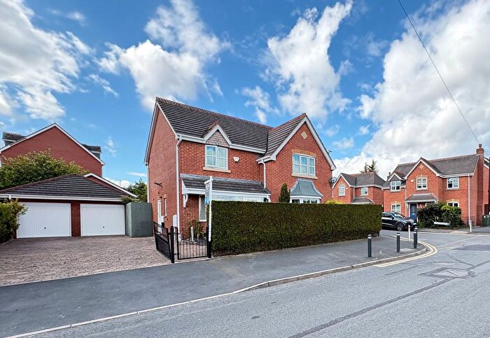 4 Bedroom Detached House For Sale In Melford Mews, Old Park Road, Wednesbury, WS10