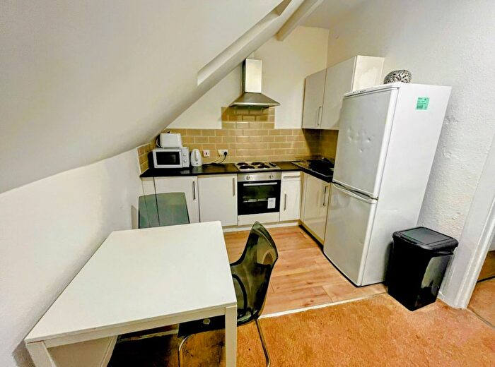 1 Bedroom Flat To Rent In Raynville Road, Bramley, Leeds, LS13