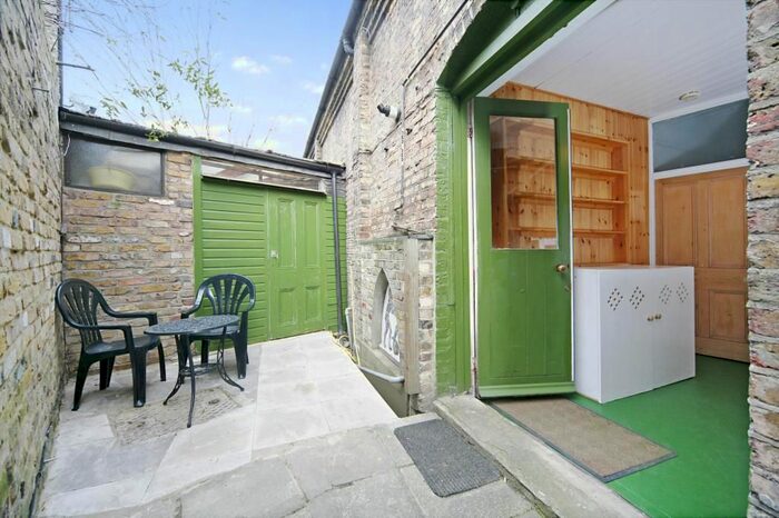 1 Bedroom Flat To Rent In Fulham Park Gardens, Fulham/Parsons Green, London, SW6