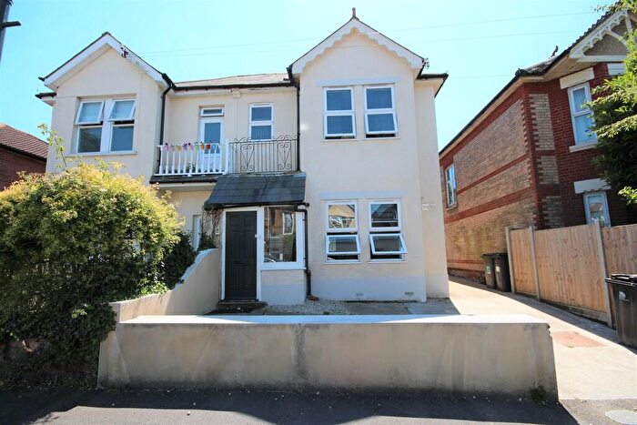 3 Bedroom Maisonette To Rent In Richmond Wood Road, Bournemouth, BH8