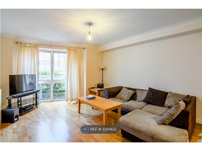 1 Bedroom Flat To Rent In Carraway Heights, London, E14