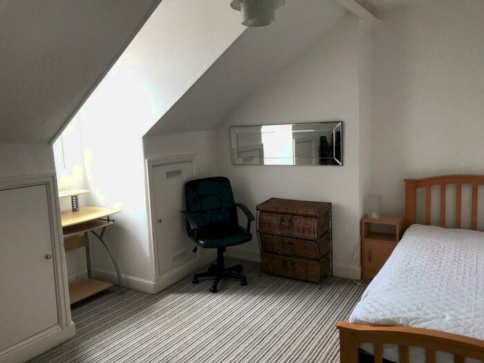 7 Bedroom Terraced House To Rent In Monks Road, - Bed, LN2