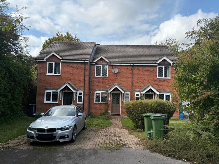 2 Bedroom Terraced House For Sale In Inglewood Drive, Basingstoke, Hampshire, RG22