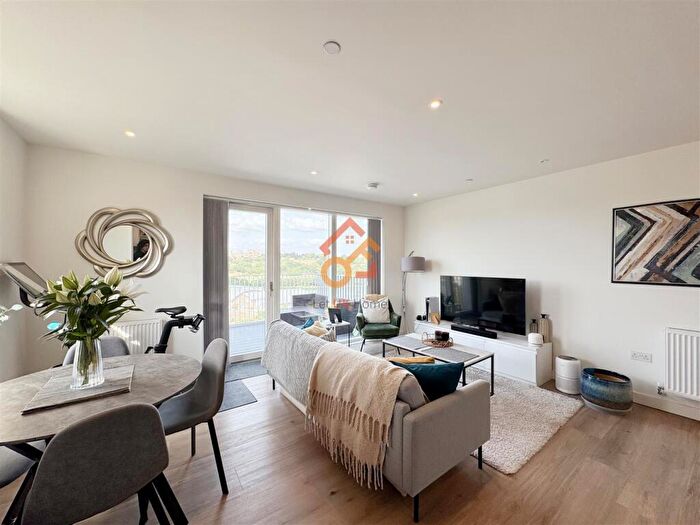 2 Bedroom Flat For Sale In Alington House, Mary Neuner Road, London, N8