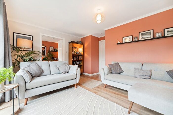 3 Bedroom End Of Terrace House For Sale In Edzell Street, Whiteinch, Glasgow, G14