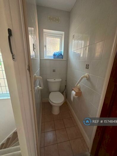 3 Bedroom Semi-Detached House To Rent In Clifton Avenue, Stanmore, HA7