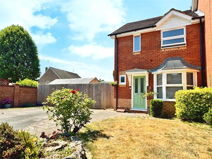 2 Bedroom End Of Terrace House For Sale In Verbena Close, Winnersh, Wokingham, RG41