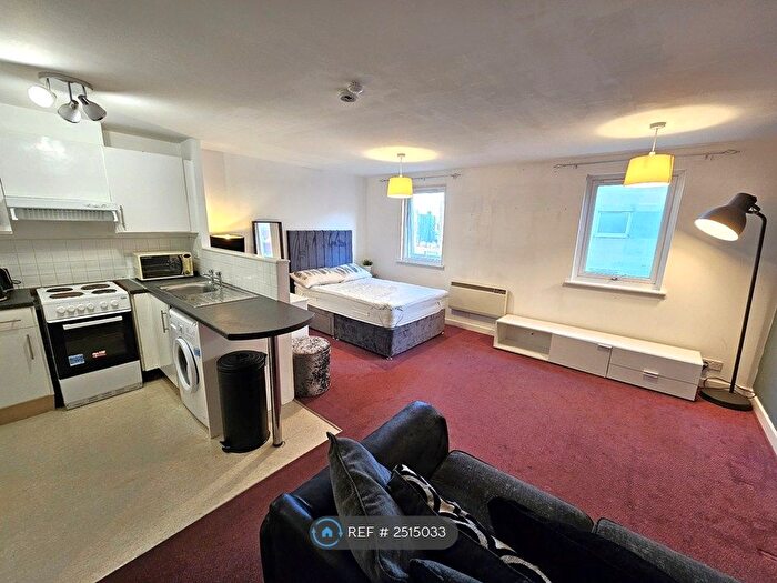 Studio To Rent In Blackfriars Road, Glasgow, G1