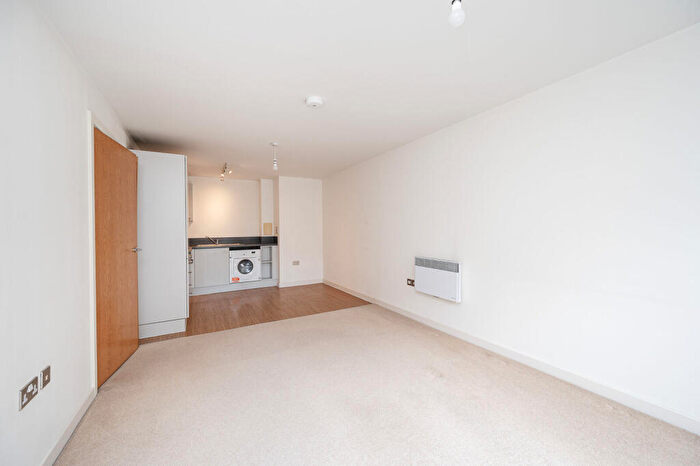1 Bedroom Flat For Sale In Oliver Road, Leyton, London, E10