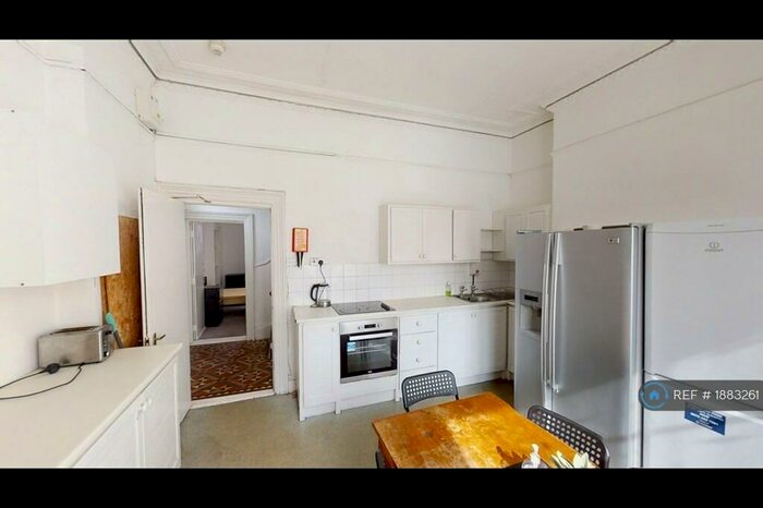 5 Bedroom Flat To Rent In Alma Road, Clifton, Bristol, BS8