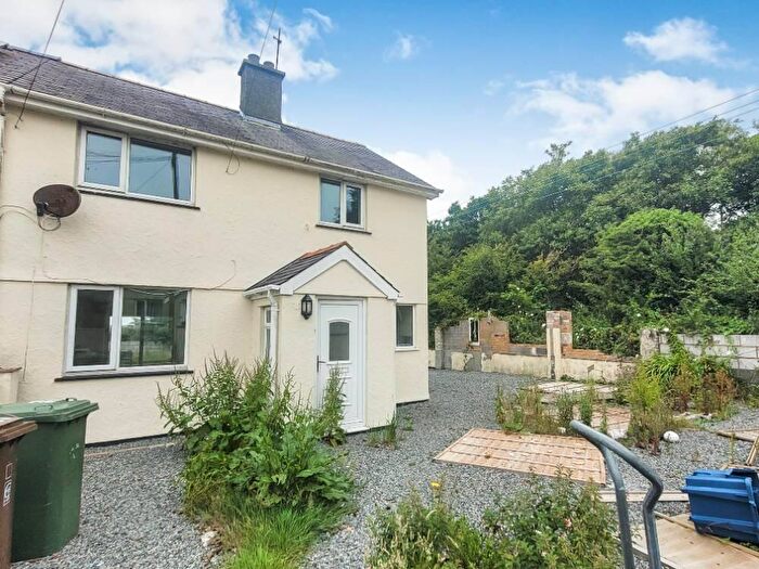 3 Bedroom End Of Terrace House For Sale In Penygroes, Llanddeusant, Holyhead, Anglesey, LL65