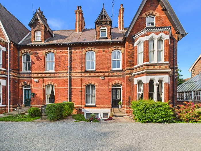5 Bedroom Terraced House For Sale In Church Mount, Sutton-On-Hull, Hull, HU7