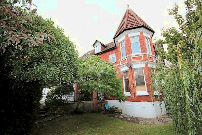 1 Bedroom Flat To Rent In Sea Road, Boscombe, BH5