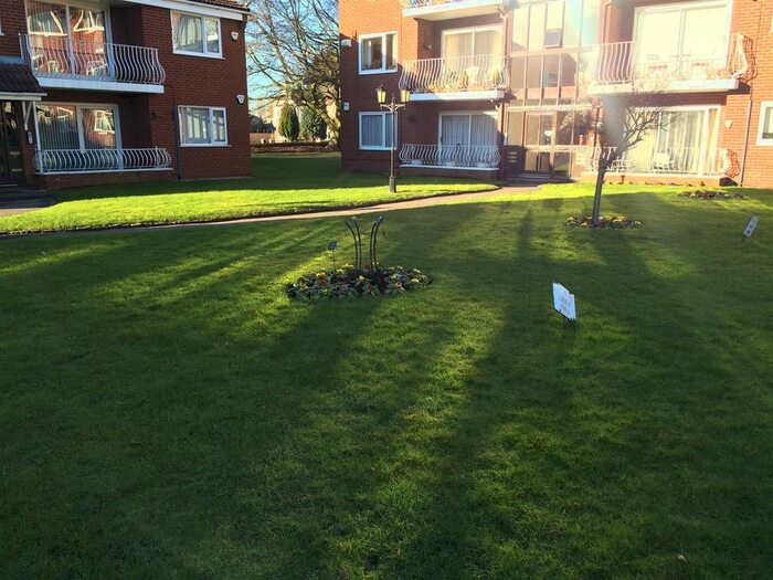 2 Bedroom Flat To Rent In Menlove Mansions, Liverpool, L18