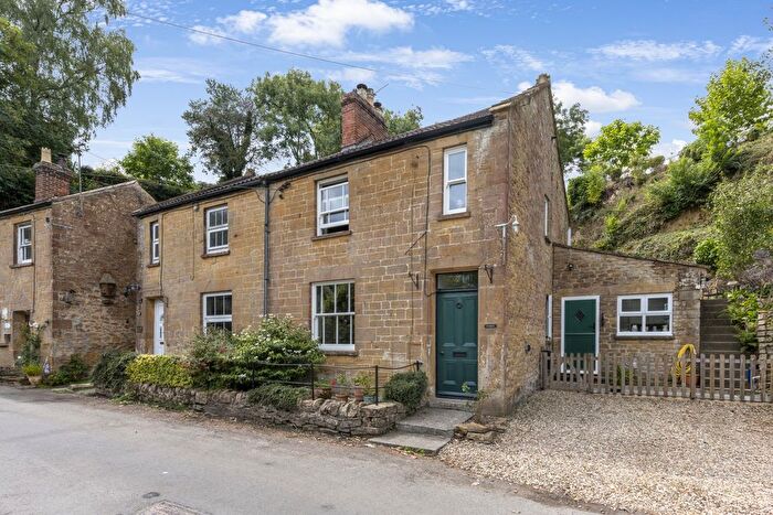 3 Bedroom Semi-Detached House For Sale In Dray Road, Higher Odcombe, BA22