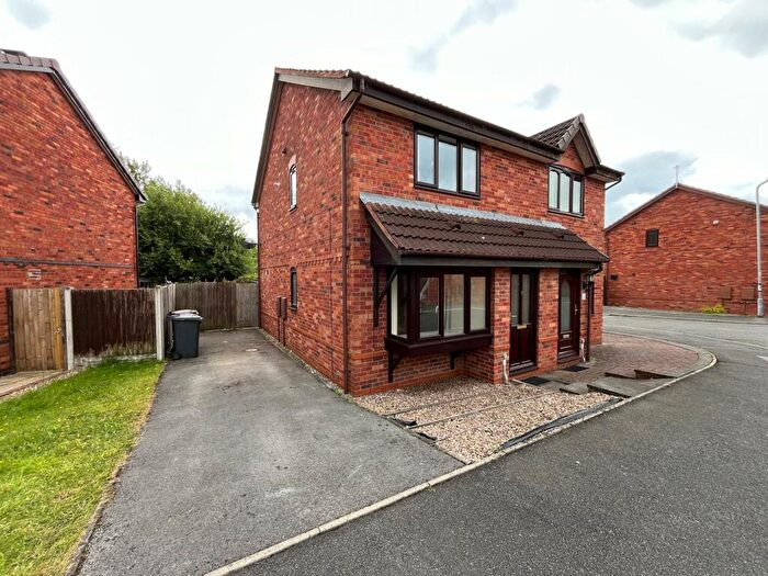 2 Bedroom Semi-Detached House To Rent In Newport Close, Burton-On-Trent, DE14