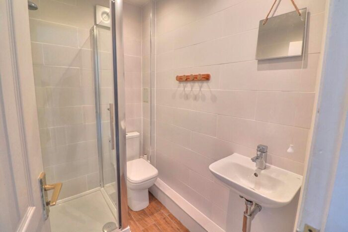 2 Bedroom Flat For Sale In Couper Street, Glasgow, G4