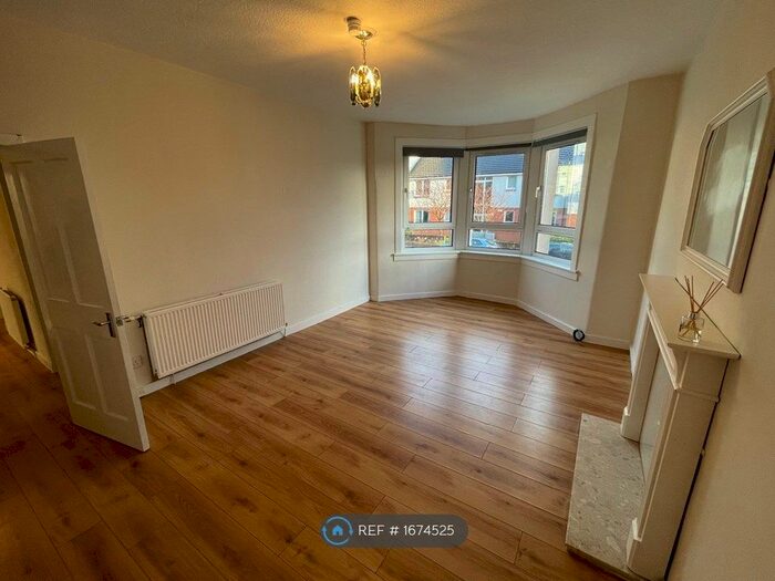 3 Bedroom Flat To Rent In Raploch Avenue, Glasgow, G14