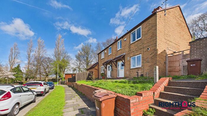 3 Bedroom Semi Detached House To Rent In Clifton Crescent, Horbury, WF4