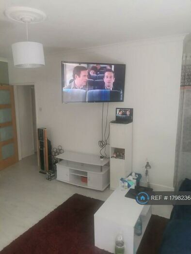 2 Bedroom Flat To Rent In Fairoak Avenue, Newport, NP19