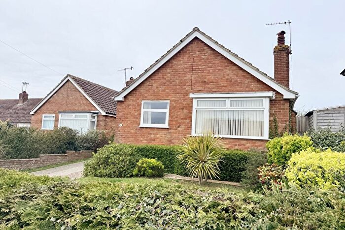 1 Bedroom Detached Bungalow For Sale In Moorfoot Road, Worthing, West Sussex, BN13