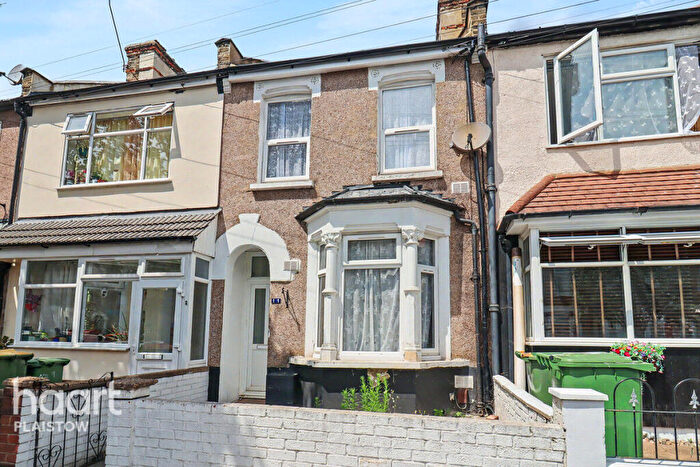 2 Bedroom Terraced House For Sale In Kingsland Road, London, E13