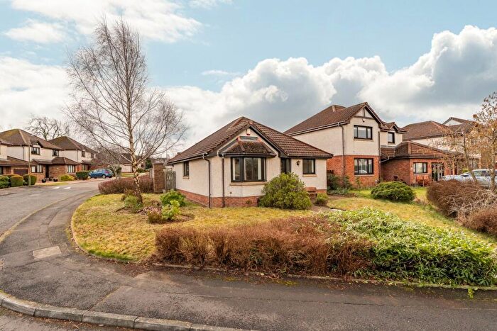 3 Bedroom Detached Bungalow For Sale In Heatherfield Glade, Livingston, EH54