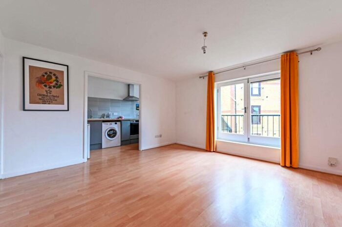 1 Bedroom Flat To Rent In De Beauvoir, Dalston, London, N1