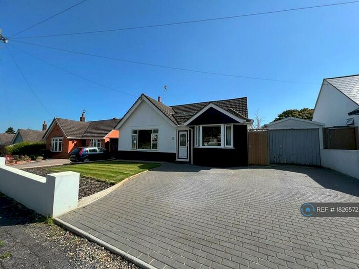 2 Bedroom Bungalow To Rent In Northbourne Gardens, Bournemouth, BH10