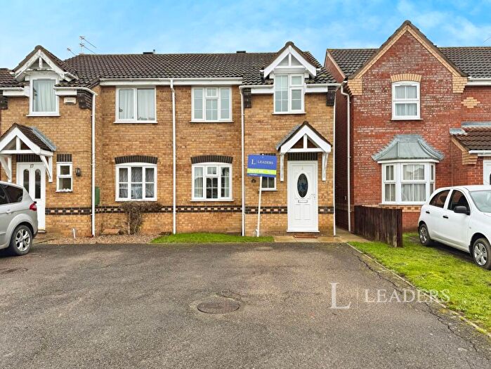 3 Bedroom Semi Detached House To Rent In Whittle Close, Boston, Lincolnshire, PE21
