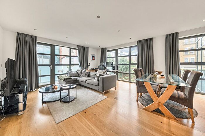 1 Bedroom Flat For Sale In Pages Walk, London, SE1