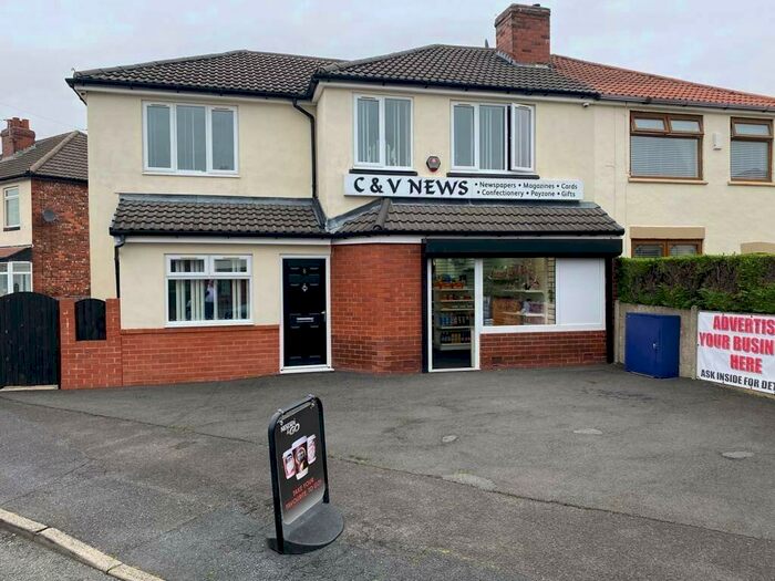 4 Bedroom Semi-Detached House For Sale In Hampton Road, Manchester, M35