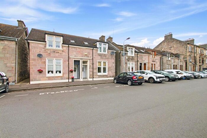 3 Bedroom Semi-Detached House For Sale In Wallace Street, Dumbarton, G82