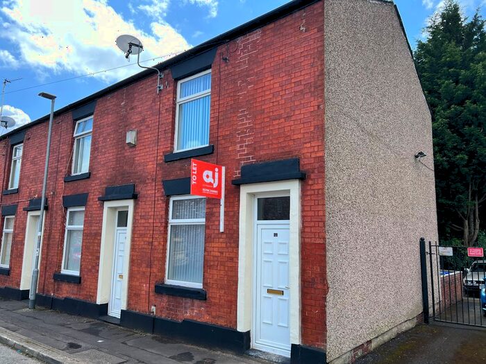 2 Bedroom End Of Terrace House To Rent In Bridgefield Street, Sparthbottoms, Rochdale, OL11