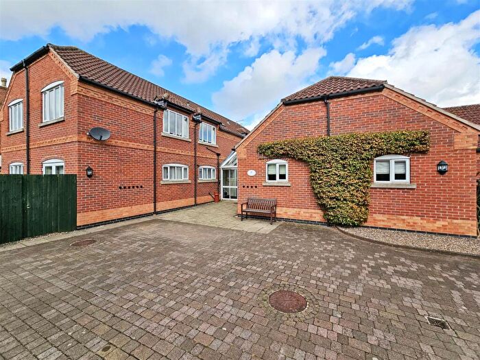1 Bedroom Flat For Sale In Epperstone Road, Lowdham, Nottingham, NG14