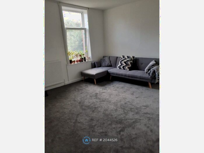 1 Bedroom Flat To Rent In Mitchell Avenue, Ventnor Iow, PO38